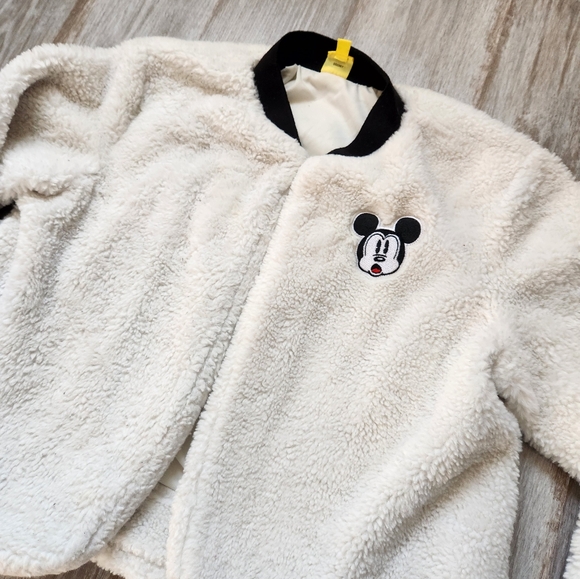 Disney Mickey Mouse 90 Years Faux Fur Jacket Cardigan Clasp Closure Medium - Picture 2 of 10